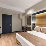 New Airport Hotel *