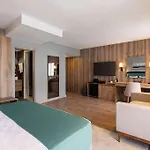 New Airport Hotel *